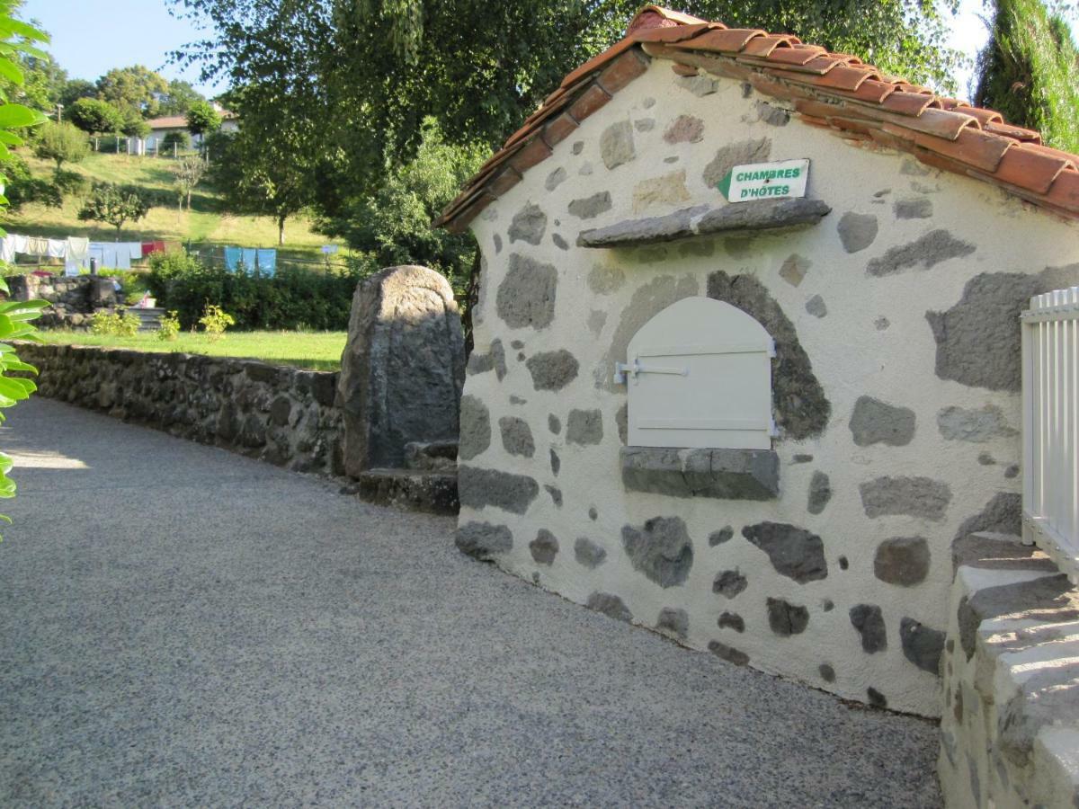 La Maison Pres D'Aurillac Giou-de-Mamou Buitenkant foto
