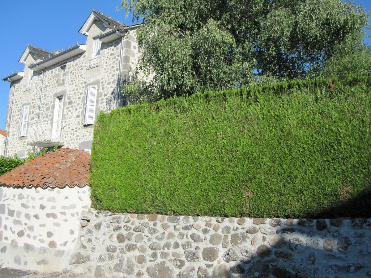 La Maison Pres D'Aurillac Giou-de-Mamou Buitenkant foto