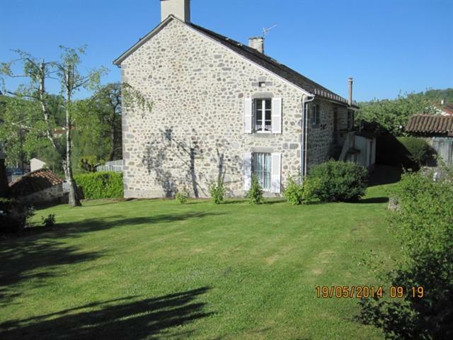 La Maison Pres D'Aurillac Giou-de-Mamou Buitenkant foto